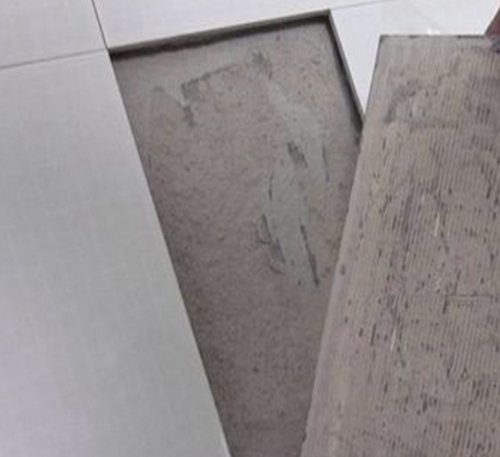 鄄城瓷砖空鼓维修公司分享瓷砖铺贴时如果打浆（即涂抹在瓷砖背面和基层上的砂浆或瓷砖胶）过少，会带来以下问题